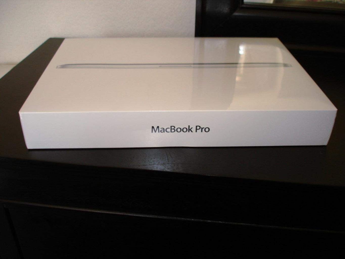 8968593_macbook_pro_2015_nguyenseal.jpg