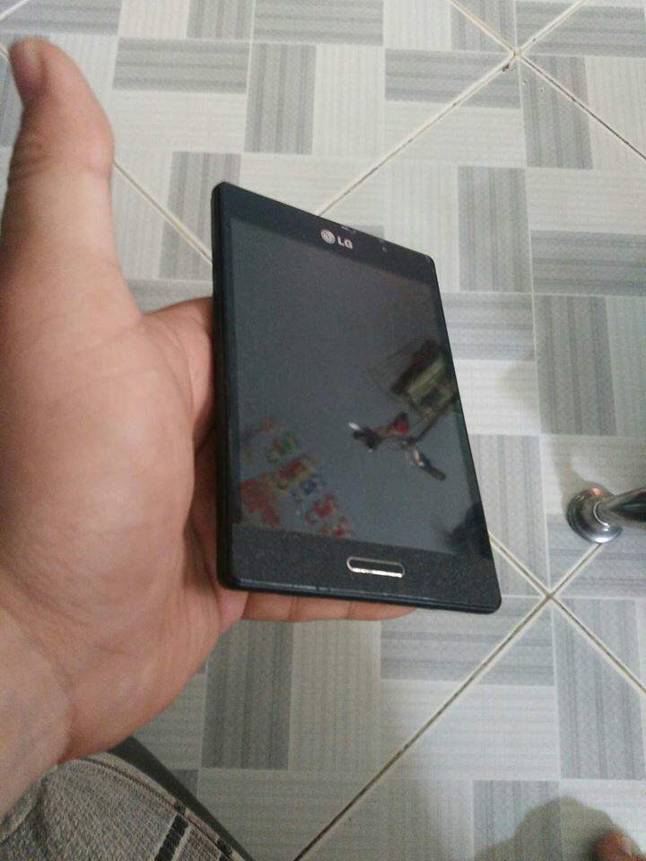 LG Vu 2 F200.jpg