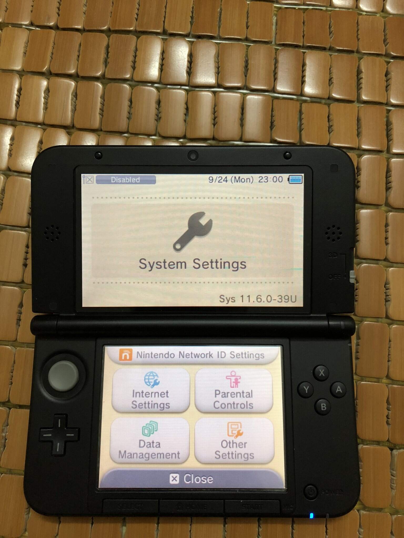 Cần bán nintendo old 3ds xl 32gb đã hack 1.800.000đ Nhật tảo