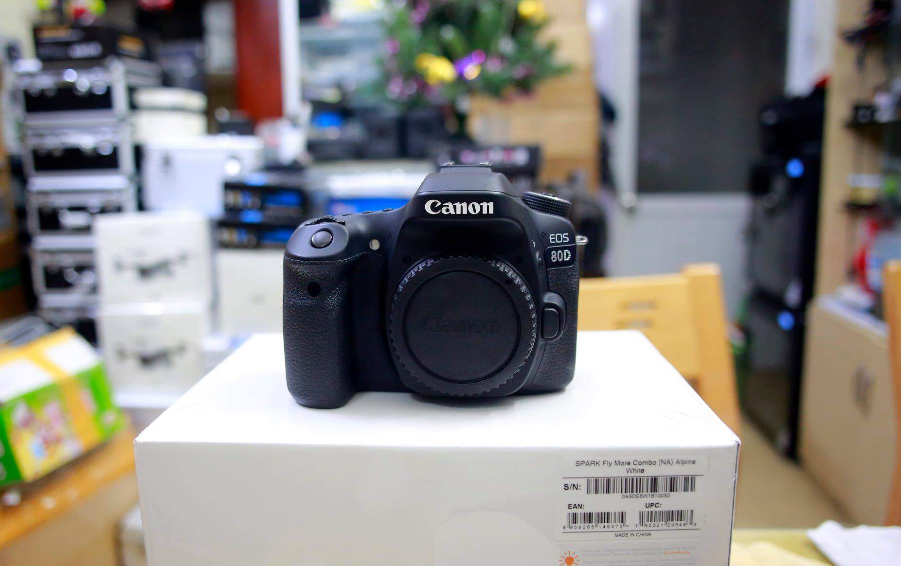 Canon 80D 1.JPG