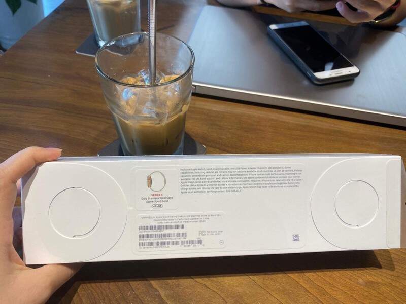 Đi làm dùng đồng hồ gì.jpg